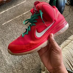 Lebron 9 “Christmas” Size 12